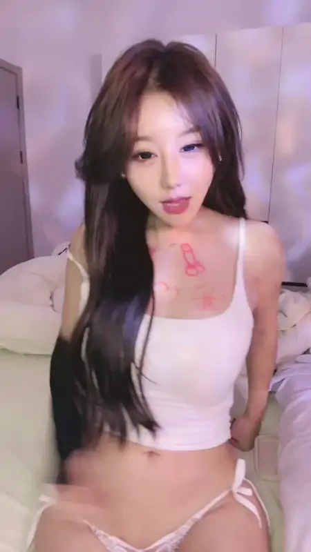 夜场DJ女神复出【孞冬】九头身女神 天使容颜 喷血魔鬼身材 丝袜裸舞 掰穴自慰 AV棒震豆自慰  72部合集-主播合集社