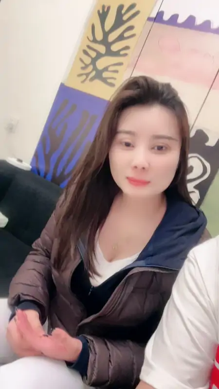 【大哥玩不腻】3.7-3.11 少妇群P团队 淫乱群体新登场！多位爆乳骚妇小妹齐登场侍奉调教开淫趴~口交深喉打桩机奶子乱撞女女互玩场面刺激关系淫乱 50部合集-主播合集社